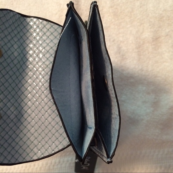 💙NWT MoDA New York Blue Crossbody Purse💙 - Picture 6 of 8